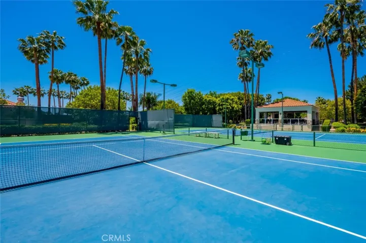 Palmia Lighted Tennis Courts