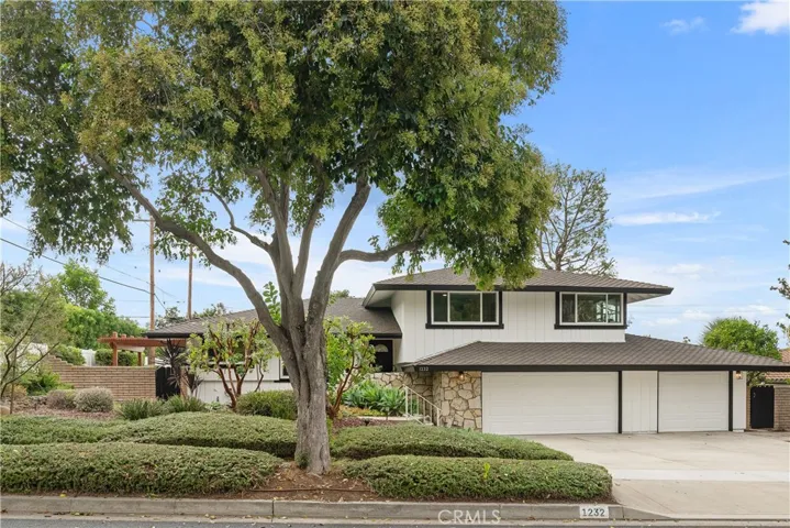 1232 Cambera Lane, North Tustin, California 92705