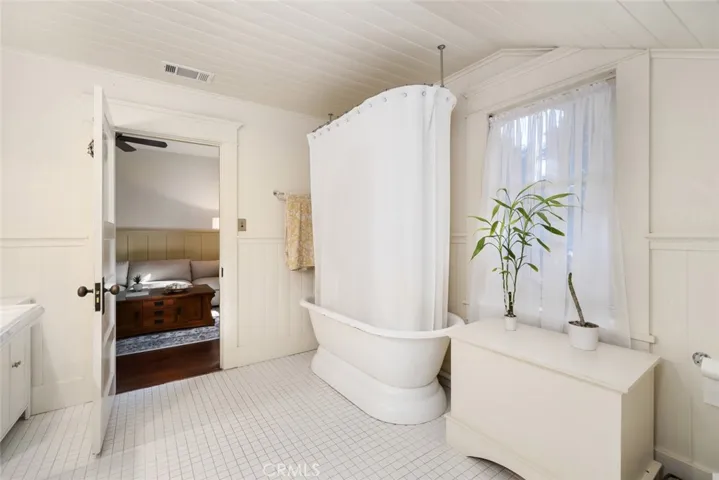 Upstairs Bathroom