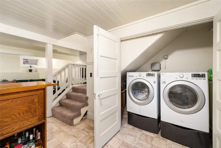 Basement - laundry