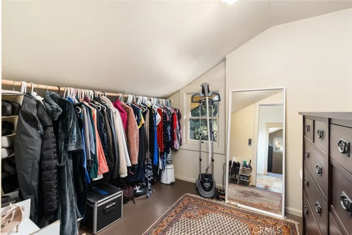 Bedroom 2 - closet 2