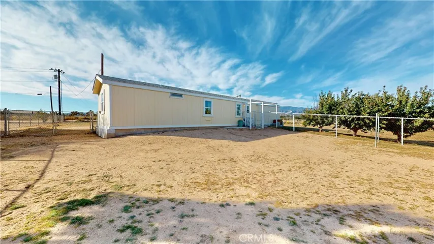 6084 Elsinore Road, Phelan, California 92371