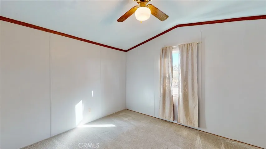 6084 Elsinore Road, Phelan, California 92371