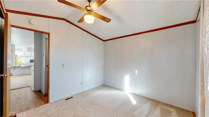 6084 Elsinore Road, Phelan, California 92371