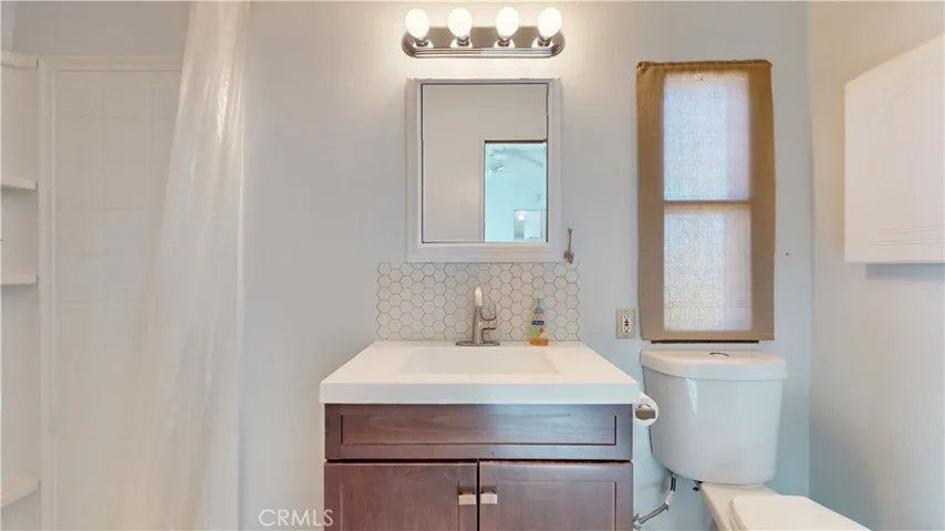 6084 Elsinore Road, Phelan, California 92371
