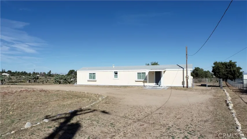 6084 Elsinore Road, Phelan, California 92371