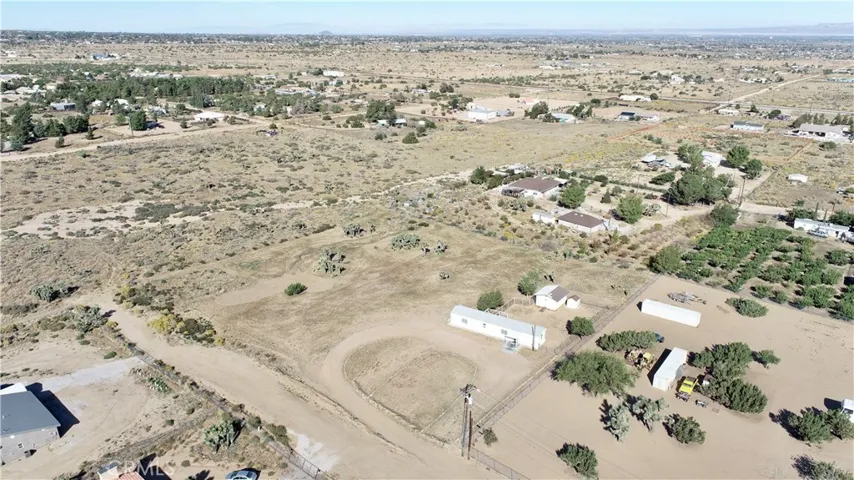 6084 Elsinore Road, Phelan, California 92371