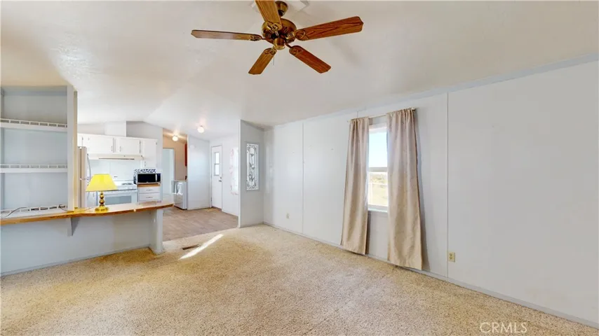 6084 Elsinore Road, Phelan, California 92371