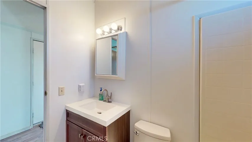 6084 Elsinore Road, Phelan, California 92371