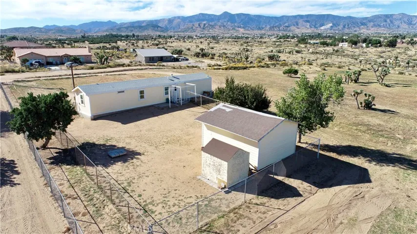 6084 Elsinore Road, Phelan, California 92371