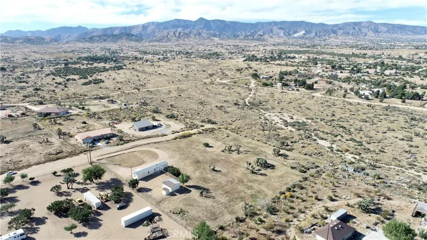 6084 Elsinore Road, Phelan, California 92371