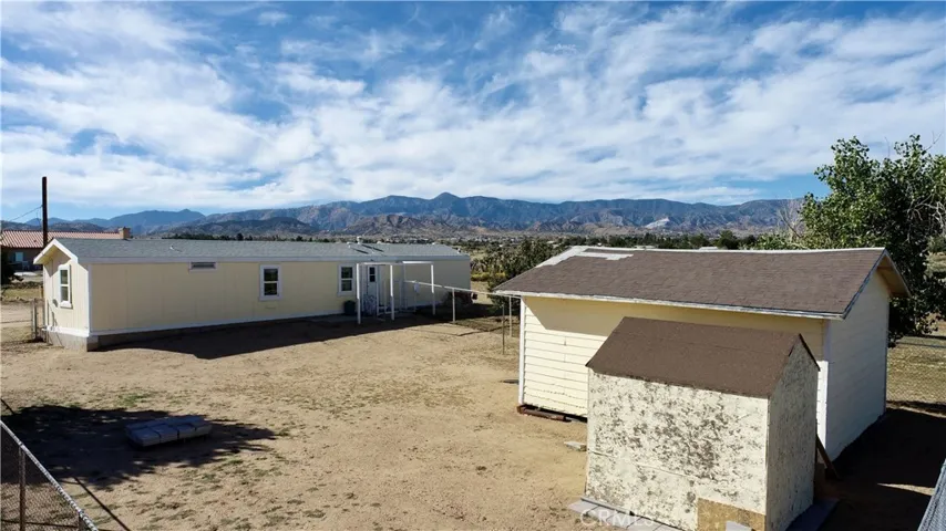 6084 Elsinore Road, Phelan, California 92371