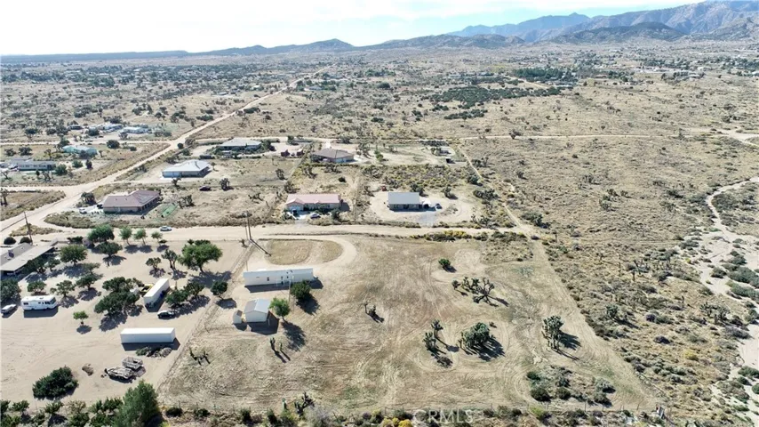 6084 Elsinore Road, Phelan, California 92371