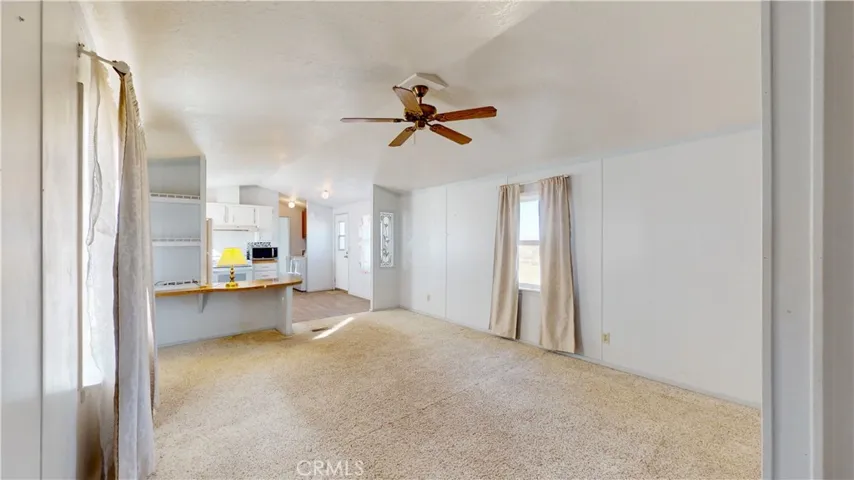 6084 Elsinore Road, Phelan, California 92371