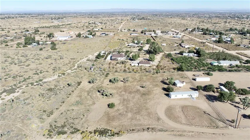 6084 Elsinore Road, Phelan, California 92371