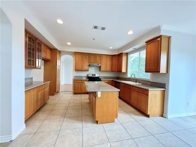 Chefs kitchen.. lots of cabinets, granite counter and all new appliances