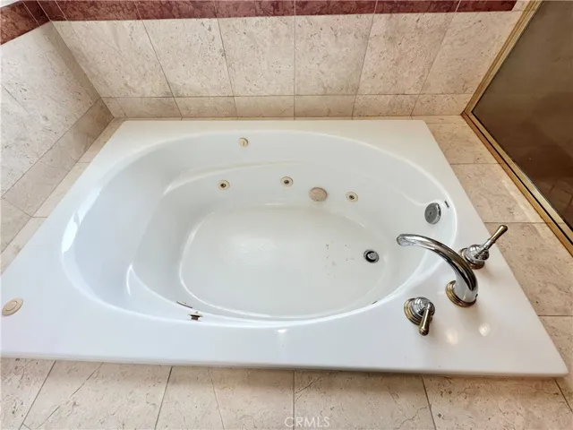 Jetted Tub