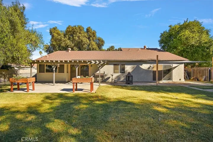4560 Circle Lazy J Road, Riverside, California 92501