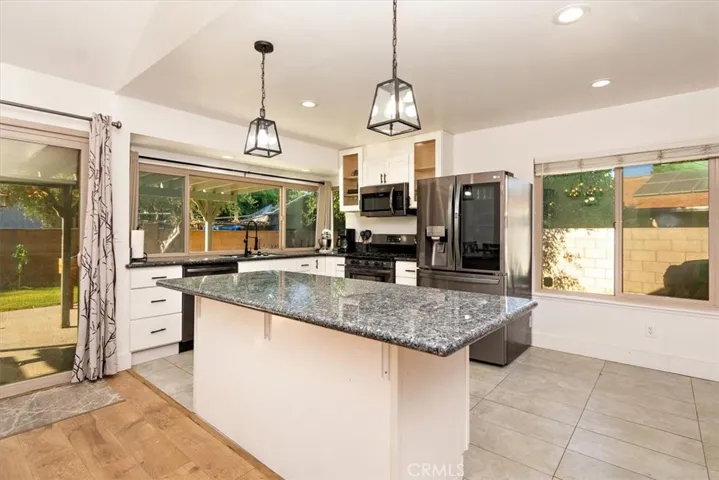 4560 Circle Lazy J Road, Riverside, California 92501