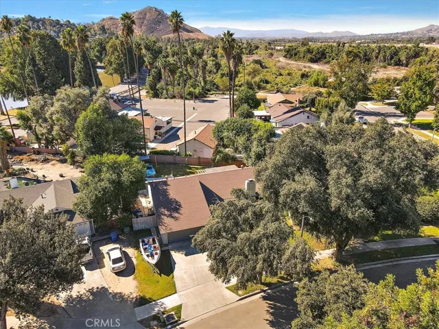 4560 Circle Lazy J Road, Riverside, California 92501