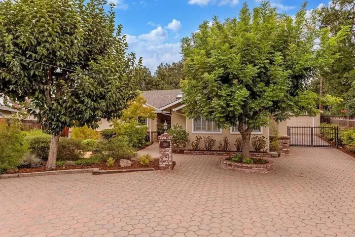 1260 Heritage Court, Los Altos, California 94024