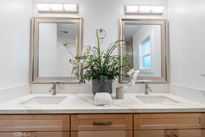 1859 W 84th Street, Los Angeles, California 90047