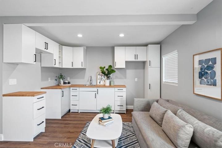 1859 W 84th Street, Los Angeles, California 90047
