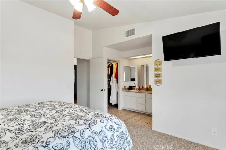 15454 Via Cartagena Street, Hesperia, California 92345