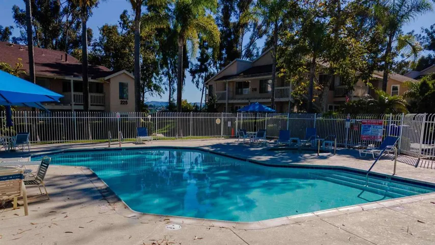 225 Diamond Way #110, Vista, California 92083