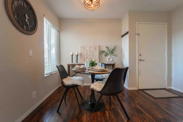 225 Diamond Way #110, Vista, California 92083