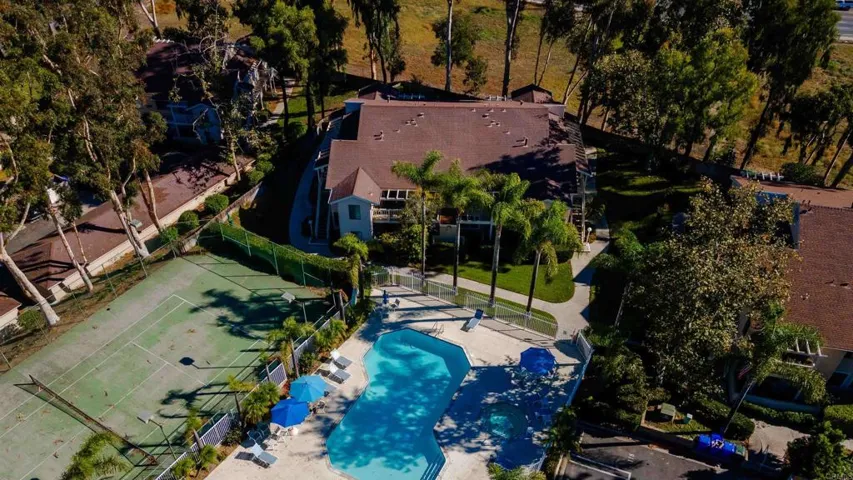 225 Diamond Way #110, Vista, California 92083