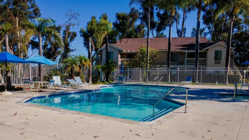 225 Diamond Way #110, Vista, California 92083