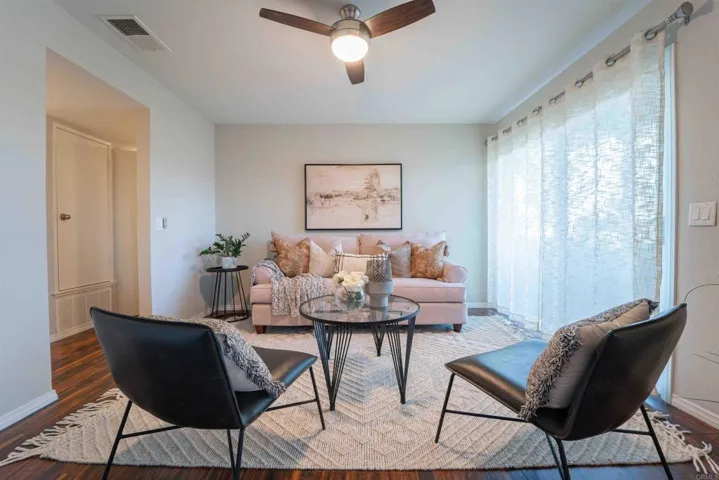 225 Diamond Way #110, Vista, California 92083