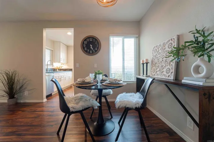 225 Diamond Way #110, Vista, California 92083