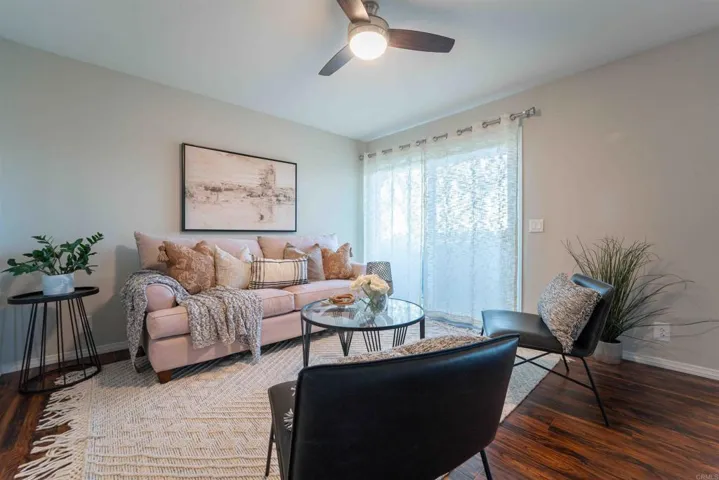 225 Diamond Way #110, Vista, California 92083