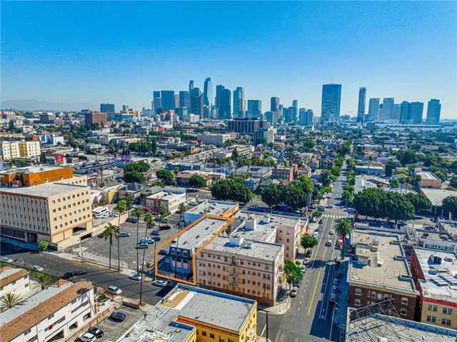 1040 S Lake Street, Los Angeles, California 90006