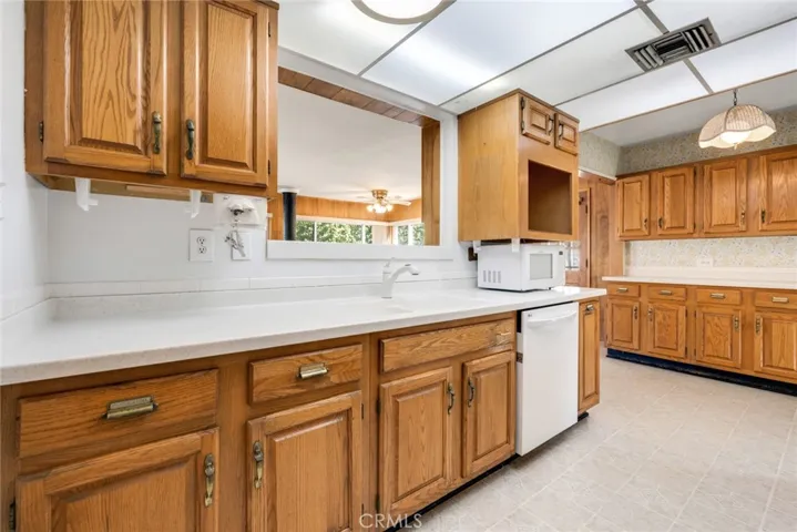1305 Clock Avenue, Redlands, California 92374