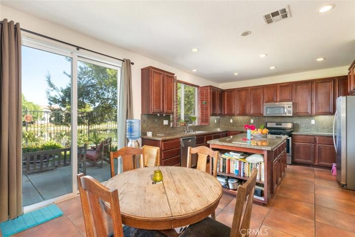 1240 Dutch Mill, Hemet, California 92545