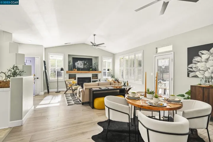 Great space for family or entertaining!