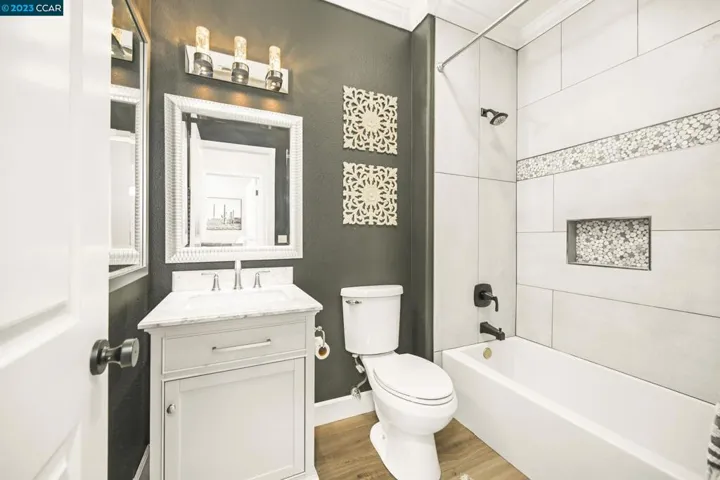 Perfect bathroom!