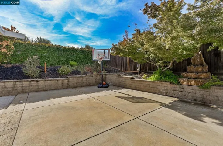 220 Dawson, Pittsburg, California 94565-3664