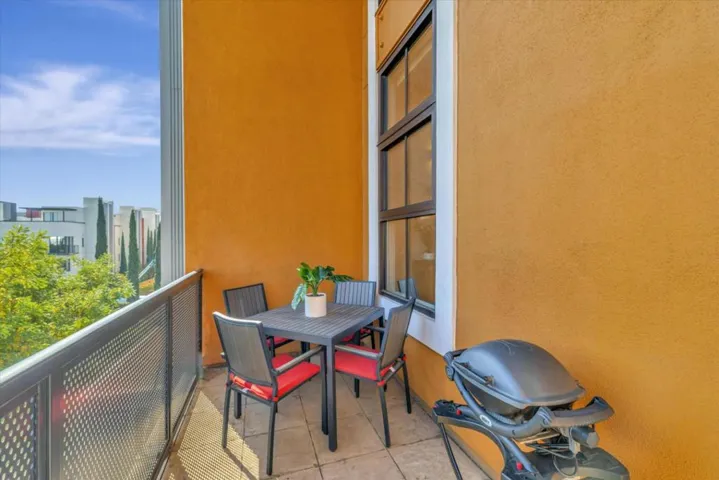 334 Santana Row 330, San Jose, California 95128