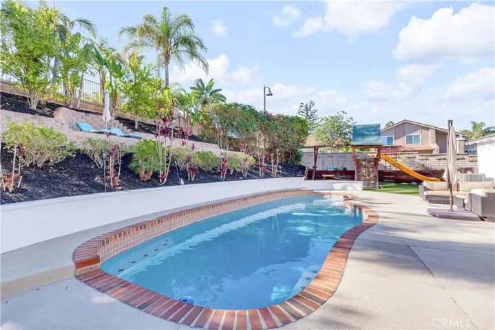 24881 Via Florecer, Mission Viejo, California 92692