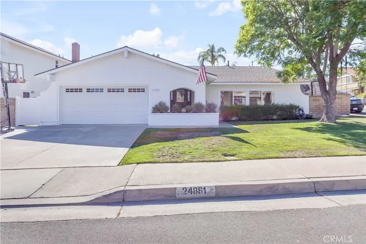 Corner-Unit, Single-Story - 4 bed 2 bat