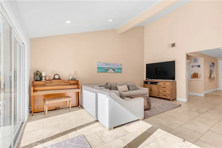 24881 Via Florecer, Mission Viejo, California 92692