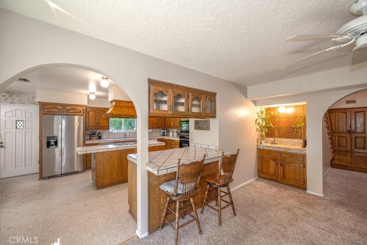 Kitchen Opens to Wet Bar
