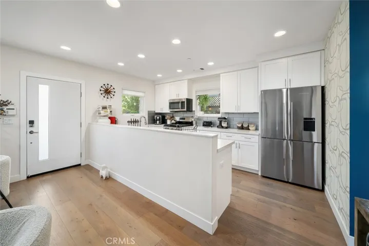 Contemporary Kitchen