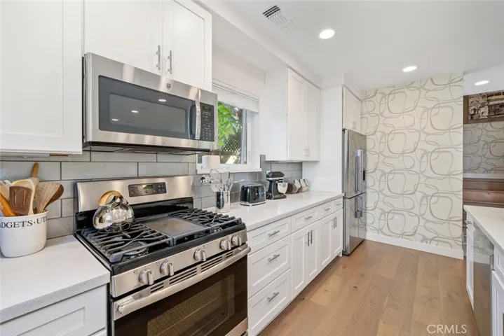 Contemporary Kitchen