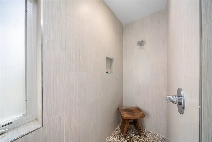 Primary shower