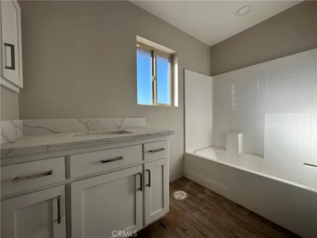 24140 Shoshone Road, Apple Valley, California 92307